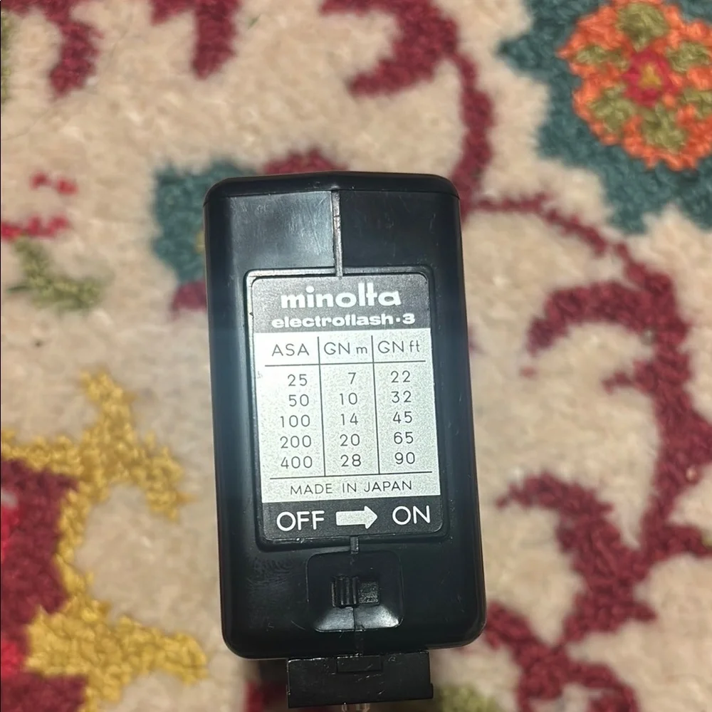 Minolta Black Camera Flash